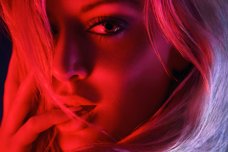 enticing-stories-a-190311-299