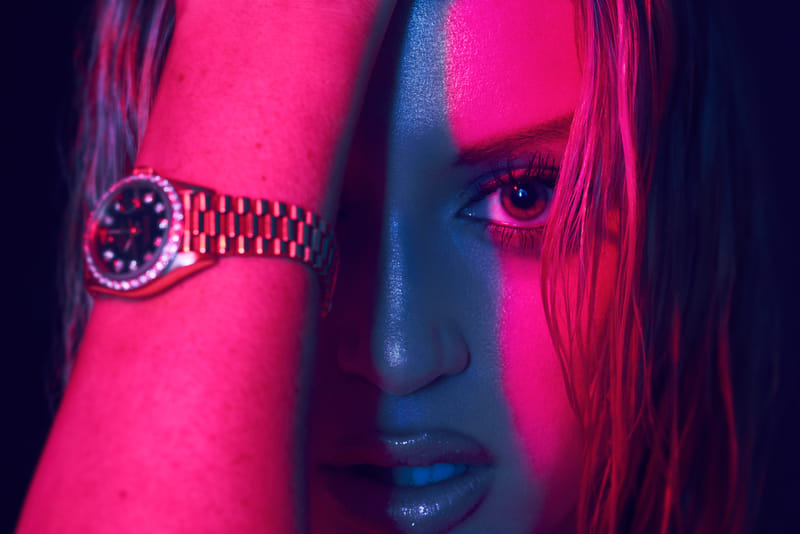 enticing-stories-f-190311-304