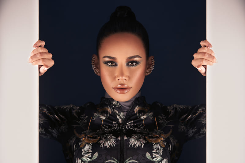 juxtapose-b2-190327-030