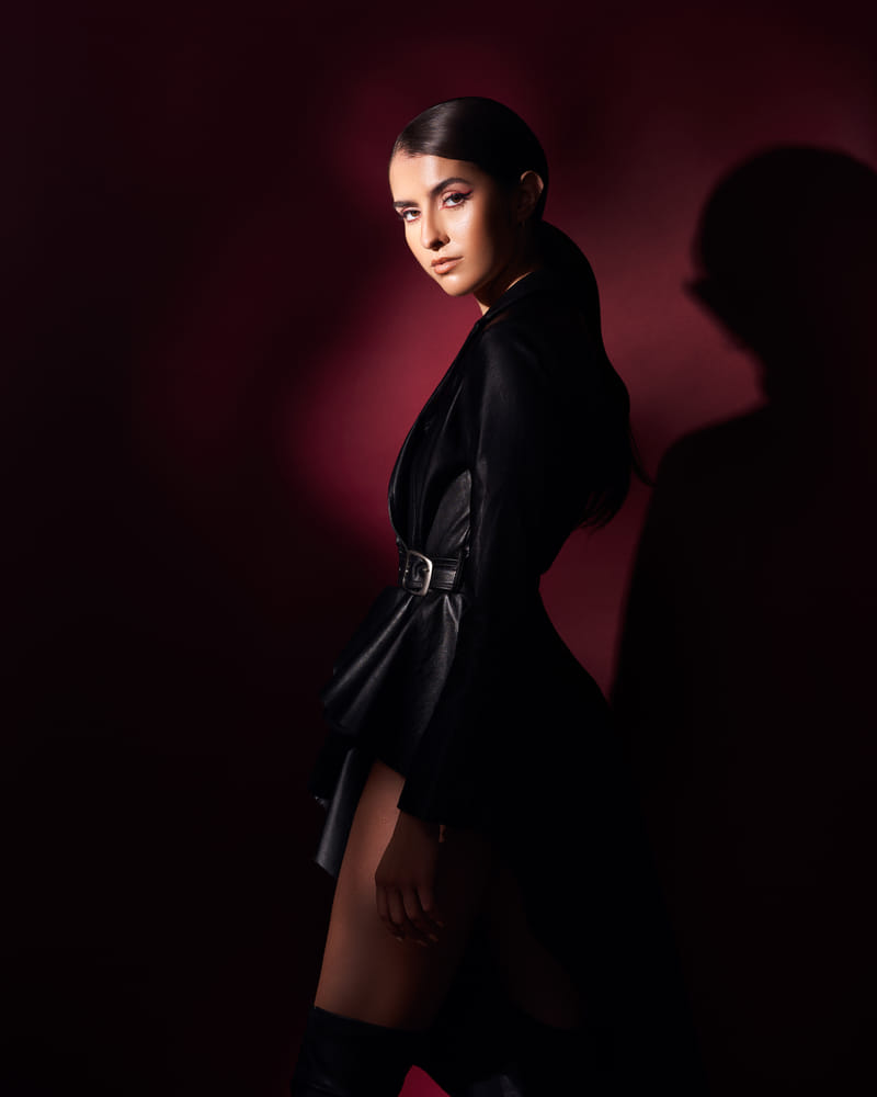 talaina-lucente-glamour-bg-f-220907-037