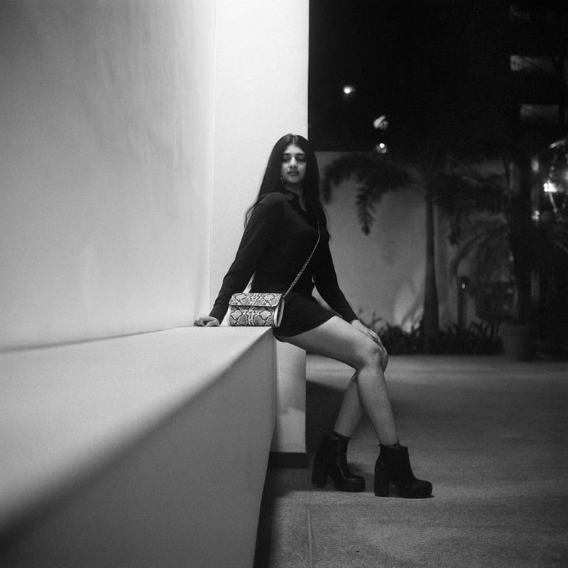 sheer-esha-181206-fm30