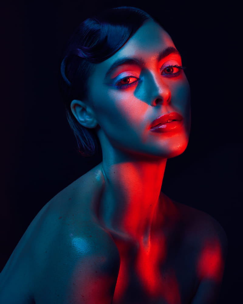 brooke-deighton-lofficiel-in-c1-210914-082