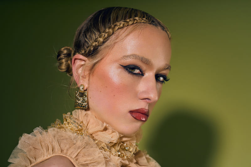 grace-connor-harpers-vn-c2-250423-009