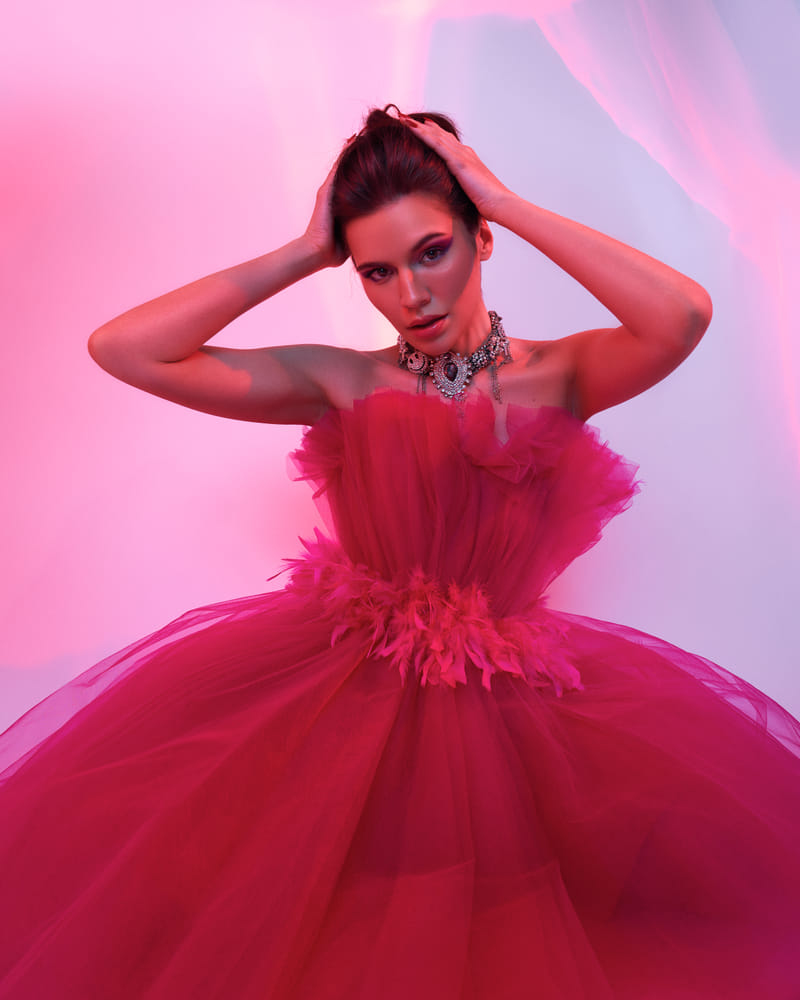 olivia-libby-elle-ua-d-230321-137